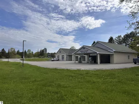 4220 E M 72, Williamsburg, MI 49690 photo 6