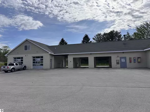 4220 E M 72, Williamsburg, MI 49690 photo 10