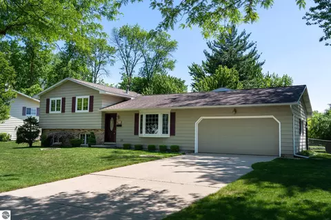 1410 Andre Ave, Mount Pleasant, MI 48858