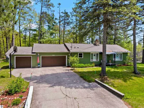 3081 Green Tree Dr, Gaylord, MI 49735