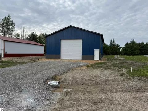 5057 S Branch Rd, Hale, MI 48739