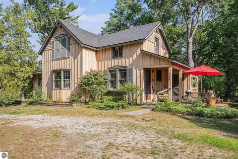 5760 W Crystal View Rd, Glen Arbor, MI 49636