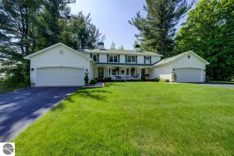 5452 Millbrook Dr, Williamsburg, MI 49690