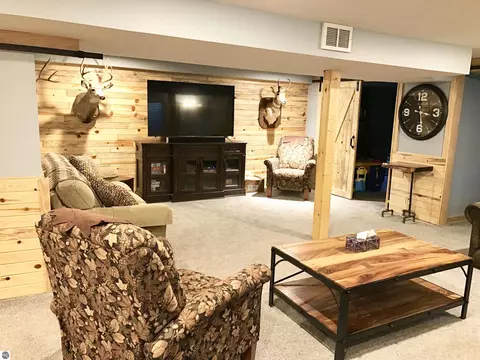 Living - 700 E 702 E Remus Rd, Mount Pleasant, MI 48858 photo 6 of 6