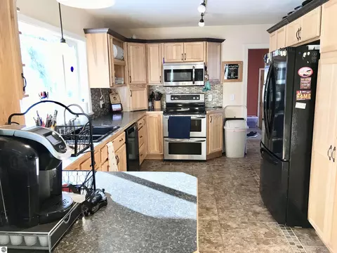 Kitchen - 700 E 702 E Remus Rd, Mount Pleasant, MI 48858 photo 1 of 5