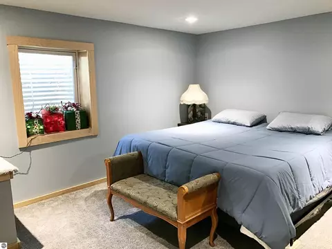 Bedroom - 700 E 702 E Remus Rd, Mount Pleasant, MI 48858 photo 5 of 10