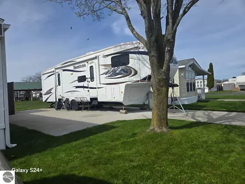 3675 E Michigan Ave, Au Gres, MI 48703