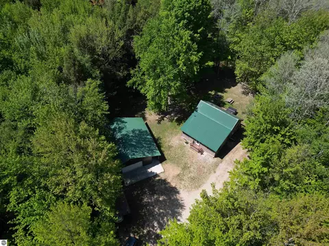 16862 Healy Lake Rd, Thompsonville, MI 49683