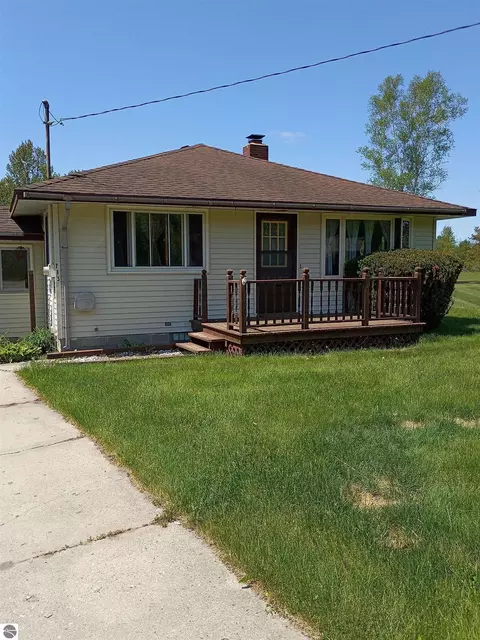 715 Monument Rd, Tawas City, MI 48763