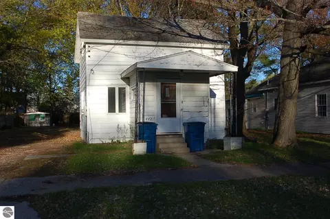442 Boon St, Cadillac, MI 49601