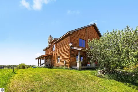 9465 W Old State Rd, Central Lake, MI 49622