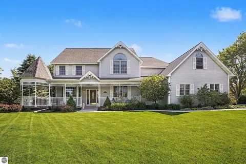3184 Brittany Dr, Mount Pleasant, MI 48858