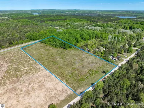 00 M-37, Mesick, MI 49668