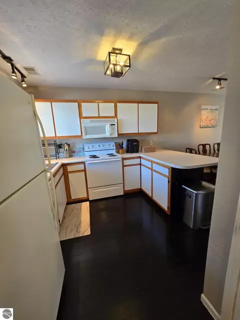 3751 Vale Dr #1, Traverse City, MI 49686
