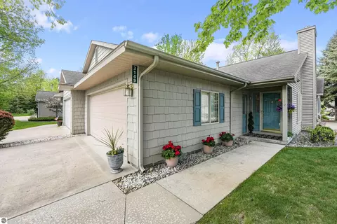 3149 Aspen Blf #4, Traverse City, MI 49686