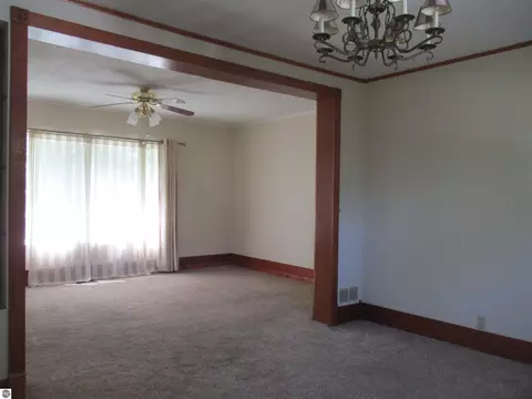 Living - 621 Wright St, Breckenridge, MI 48615 photo 2 of 4
