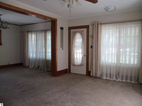 Living - 621 Wright St, Breckenridge, MI 48615 photo 4 of 4