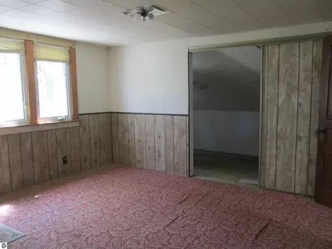 Bedroom - 621 Wright St, Breckenridge, MI 48615 photo 5 of 10