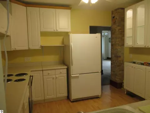 Kitchen - 621 Wright St, Breckenridge, MI 48615 photo 4 of 5