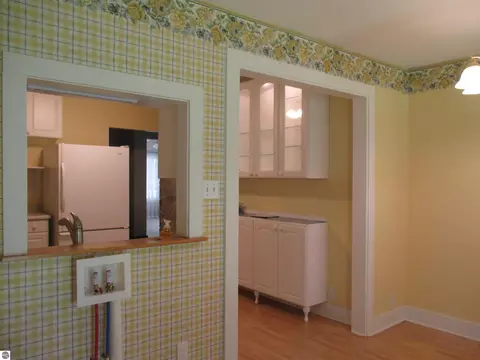 Kitchen - 621 Wright St, Breckenridge, MI 48615 photo 1 of 5