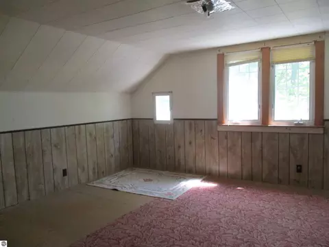 Bedroom - 621 Wright St, Breckenridge, MI 48615 photo 4 of 10