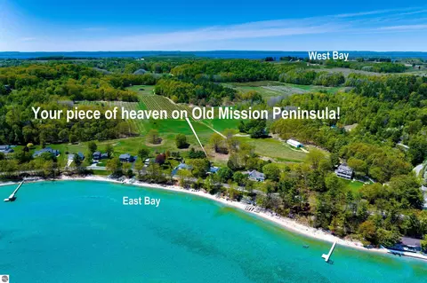 11537 Bluff Rd, Traverse City, MI 49686