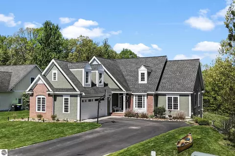 3595 Yorkshire Dr, Traverse City, MI 49686