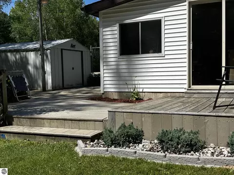 5778 Betty Ln, Barryton, MI 49305