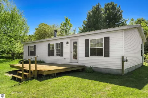 1741 N Haze Rd, Beulah, MI 49617