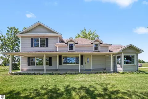 3571 N Shepherd Rd, Mount Pleasant, MI 48858