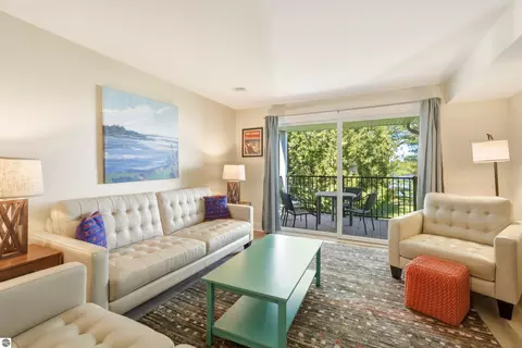 740 Centre Pl #8, Traverse City, MI 49686
