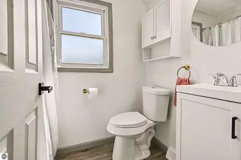 Bath - 600 Second Ave, Hale, MI 48739 photo 1 of 2