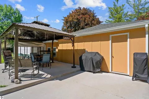 Exterior - 2670 Plainfield Rd, Hale, MI 48739 photo 7 of 12