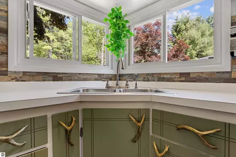 Kitchen - 2670 Plainfield Rd, Hale, MI 48739 photo 4 of 4