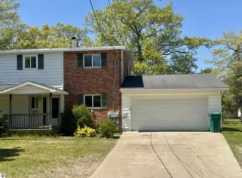 9502 B Montana St, Oscoda, MI 48750