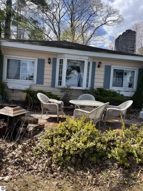 2374 Northeast Dr, Tawas City, MI 48763