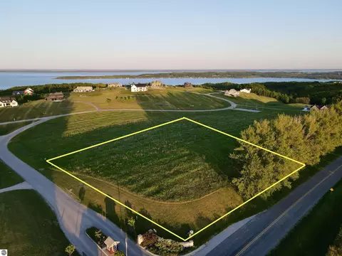 lot4 E John Michael Dr, Suttons Bay, MI 49682