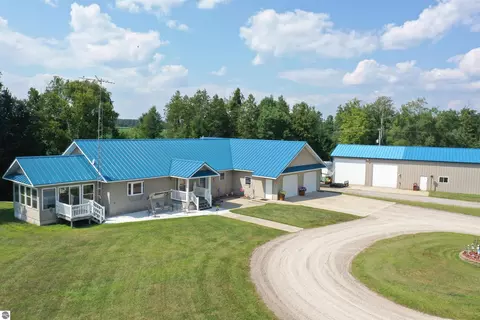 125 W Gallagher Rd, West Branch, MI 48661