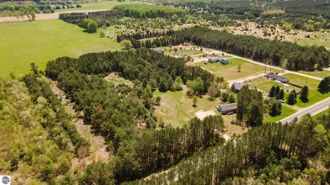 8613 Summit City Rd, Kingsley, MI 49649