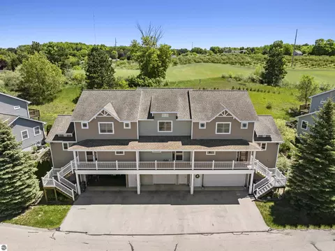 4924 Black Bear Dr, Traverse City, MI 49685