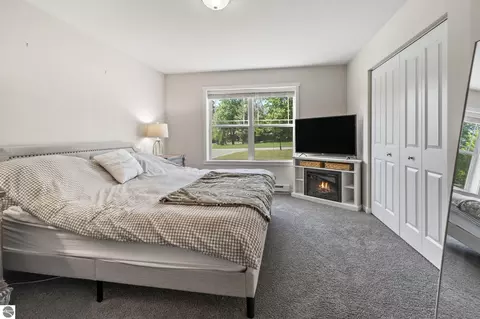 Bedroom - 18880 Lance Ln, Interlochen, MI 49643 photo 3 of 8