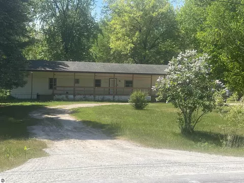704 Delano Rd, Au Gres, MI 48703