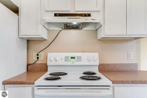 Kitchen - 418 E Main St, Hale, MI 48739 photo 3 of 4