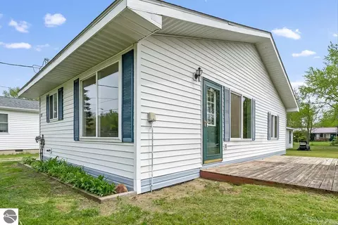 Exterior - 418 E Main St, Hale, MI 48739 photo 5 of 5