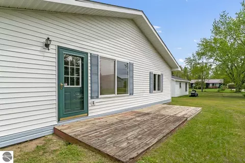 Exterior - 418 E Main St, Hale, MI 48739 photo 4 of 5