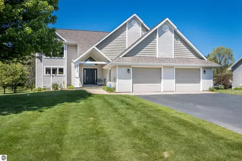 4413 S Long Wood Dr #30, Traverse City, MI 49685