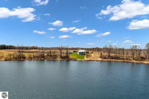 4374 E County Line Rd, Hale, MI 48739