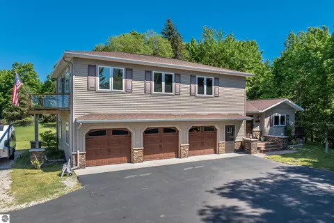 11446 Barnes Rd, Kewadin, MI 49648