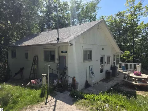 7580 Oconnor Rd, Hale, MI 48739