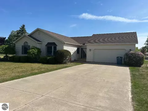 2899 Midshipman Dr, Au Gres, MI 48703